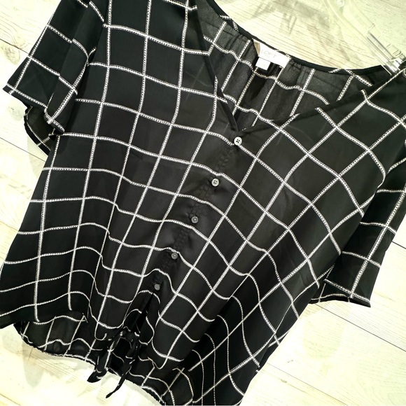 Ann Taylor Loft black white check tie waist button down crop top ❤️ - Picture 2 of 7